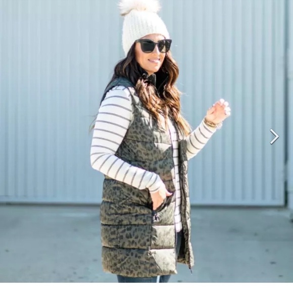 Evereve Peyton Jensen Leopard Rory Puffer Vest Longline Olive Green Size XS - Picture 2 of 13